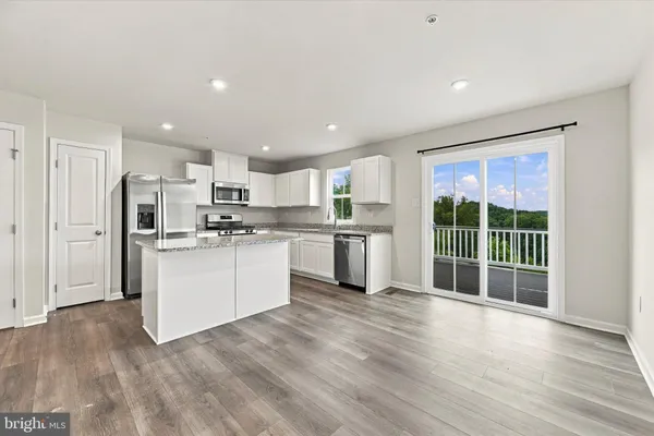 127 LUKENS MILL DR