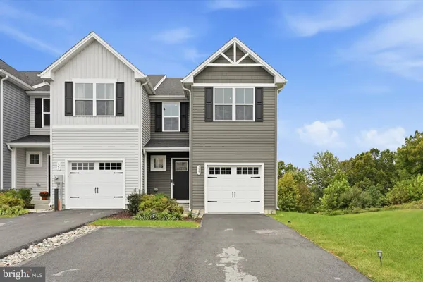 127 LUKENS MILL DR