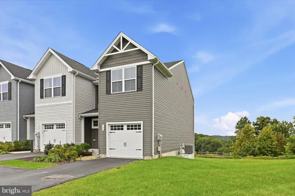 127 LUKENS MILL DR