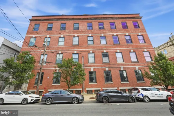 1637-39 POPLAR ST 5F