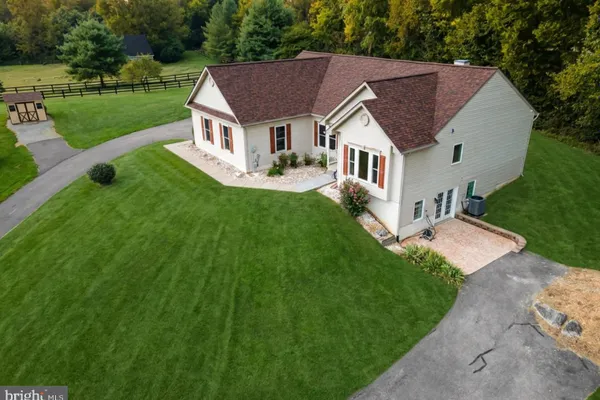 148 ANNA LN