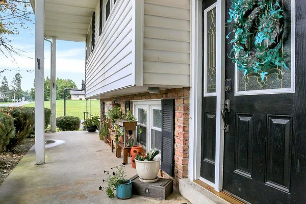 100 N FAIRVILLE AVE