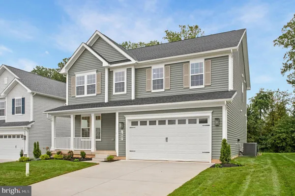 1607 SHADY TREE CT