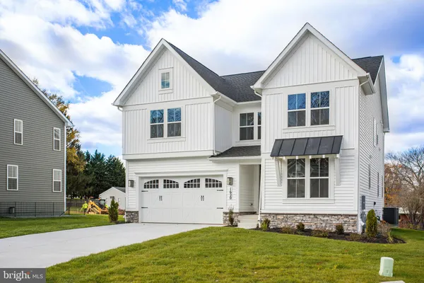 1620 SHADY TREE CT
