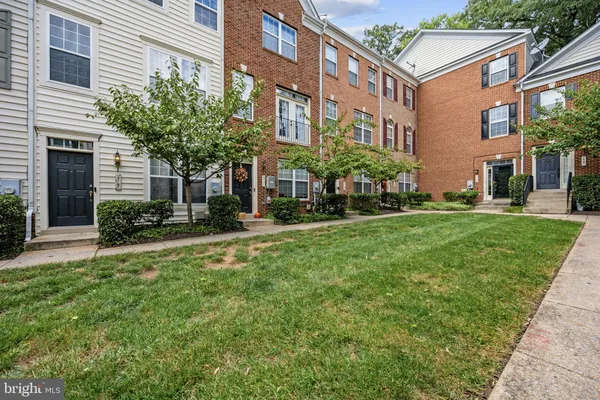 71 DANBURY ST
