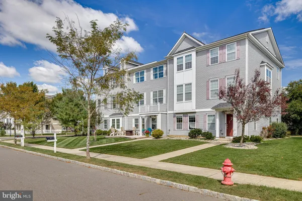30 MOUNTIE LN