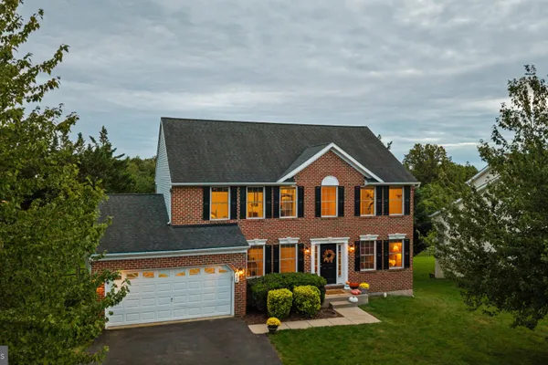 404 BRIDLEWREATH WAY