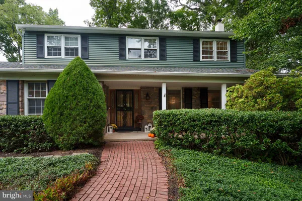 1300 UNIVERSITY DR