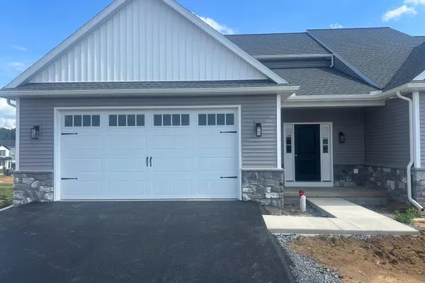 316 RIDGEFIELD DR