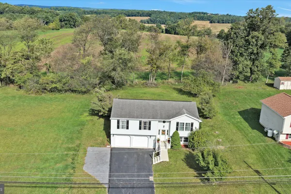 1718 RUNNING DEER DR