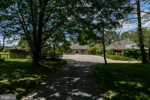 1543 EMBREEVILLE RD
