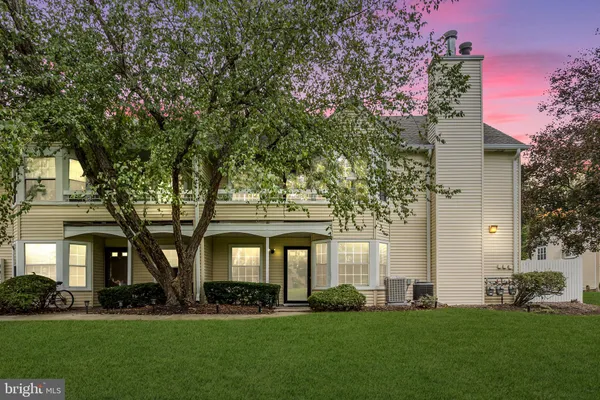 12 DENNIS CT