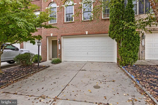 8313 DOCKRAY CT