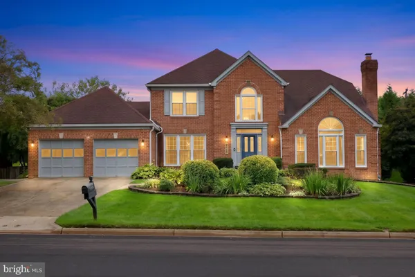 5808 HAMPTON FOREST WAY