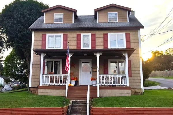 320 MYRTLE AVE