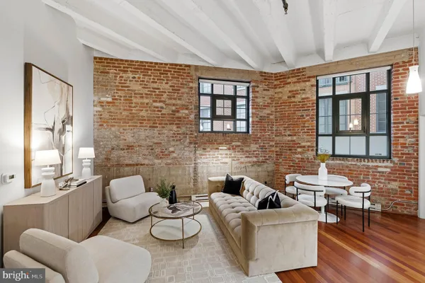 1701 KALORAMA RD 204