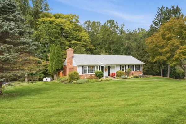 144 BROOKSIDE RD