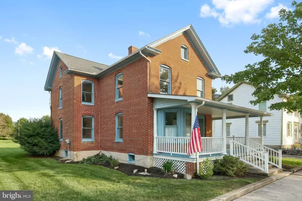 23 W MAIN ST