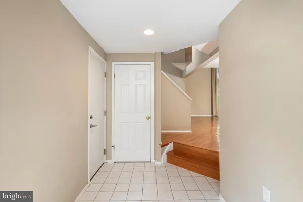 426 SAYRE DR
