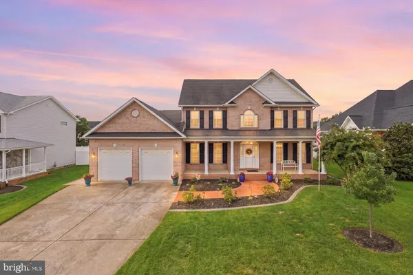 207 COOL SPRING DR