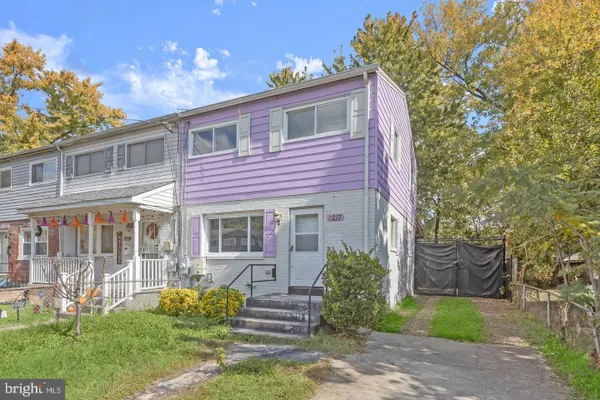 2217 COLUMBIA PL