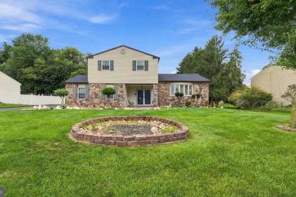 55 NANCY DR