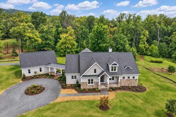 3257 MOUNTAIN RD