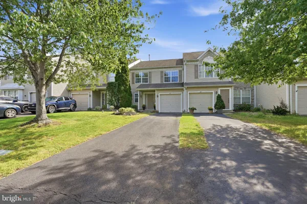 90 CYPRESS PL