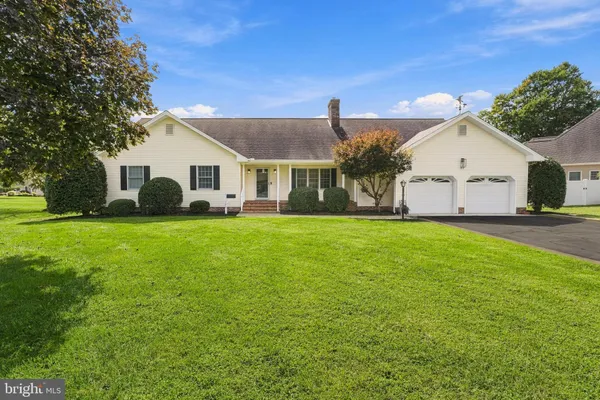 102 QUILLEN DR