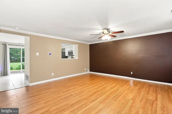 21 WATERVIEW CT
