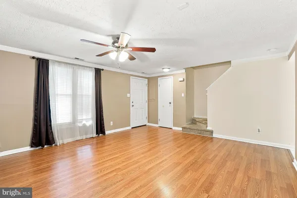 21 WATERVIEW CT