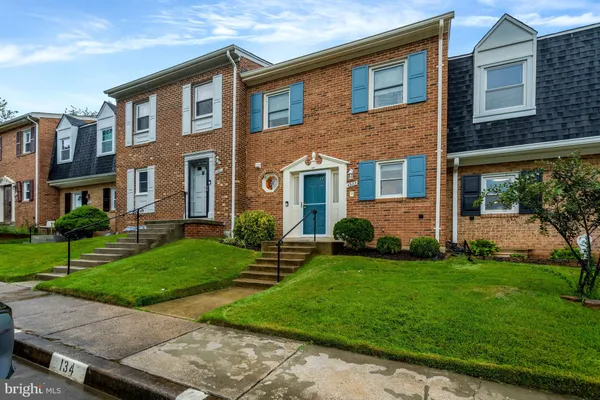 4523 GARBO CT