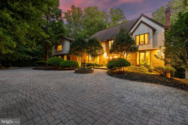 25 HIGHFIELD CT