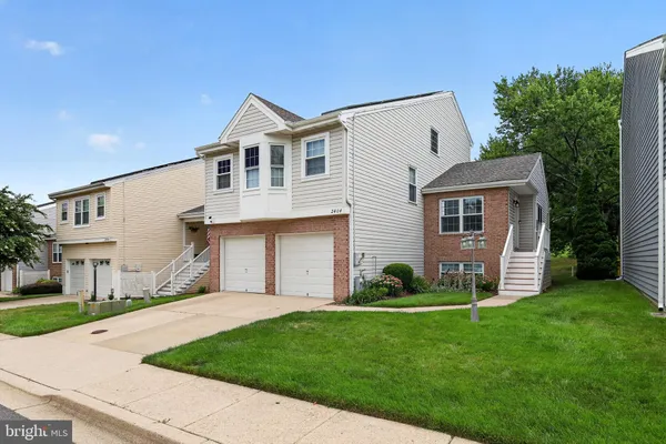 2404 SHADYWOOD CIR