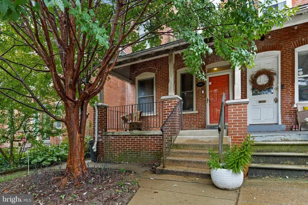 1008 W 9TH ST