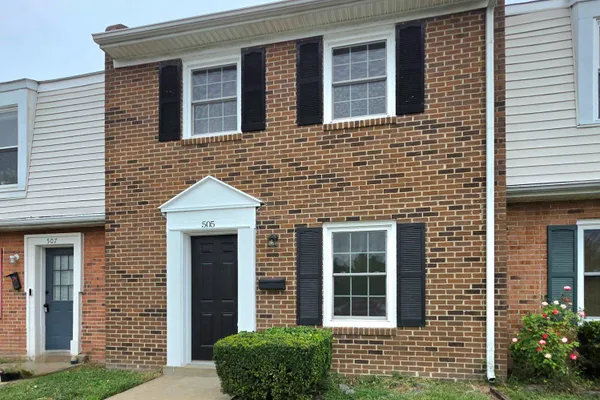505 HARRIS CT
