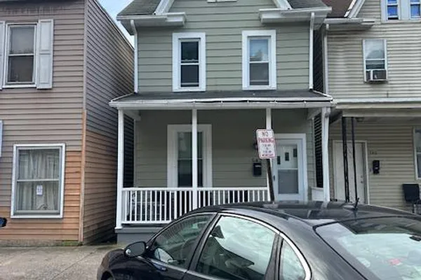 542 S 2ND ST
