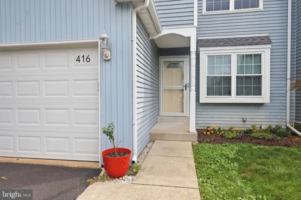 416 BELLOWS LN