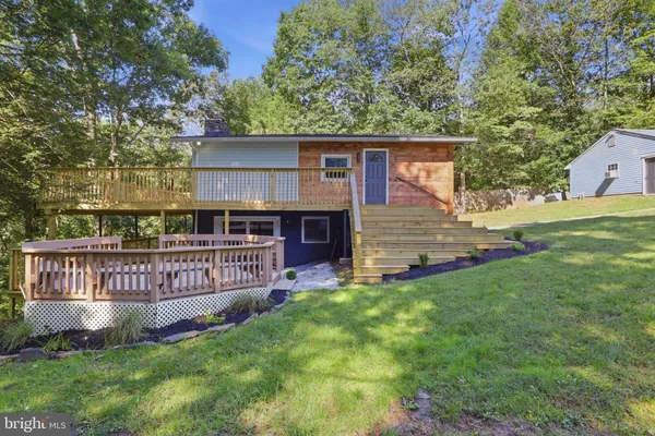 132 HILLTOP RD