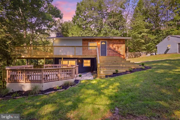 132 HILLTOP RD