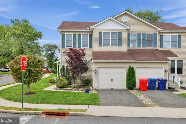 62 SHIRE CT