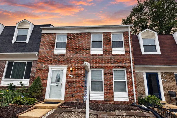 528 PEACOCK DR