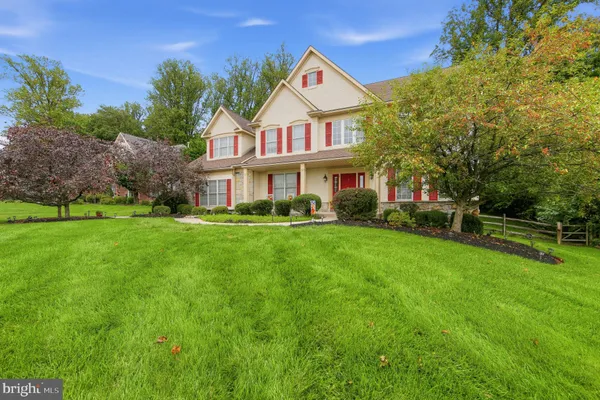 2 ROOSEVELT CIR