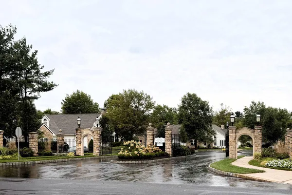 120 COTSWOLD CT