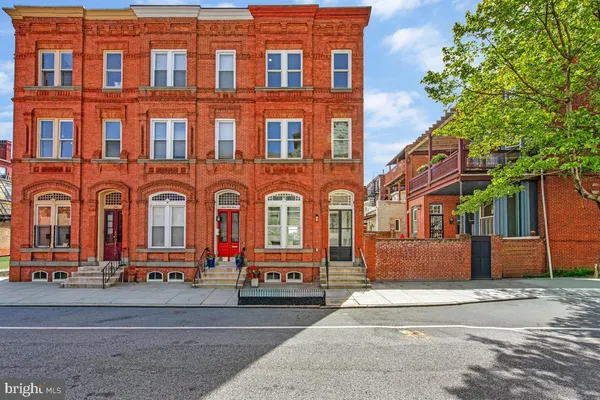 345 ROBERT ST