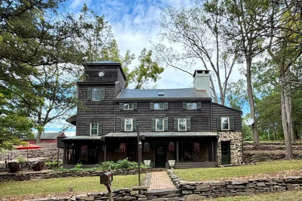 40 MILLTOWN RD