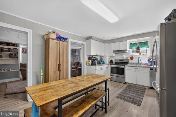 59 W WYOMISSING AVE