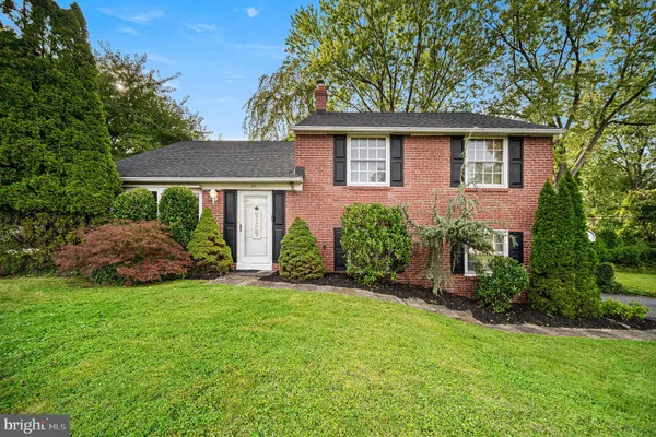 111 MICHAELS LN