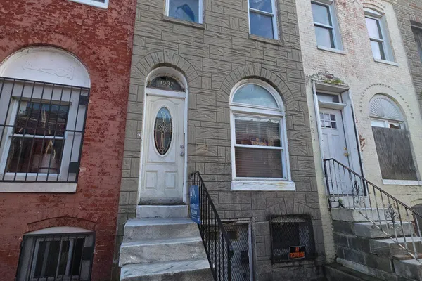 1937 RIDGEHILL AVE