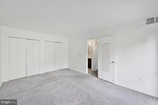 5200 NEWTON ST 203